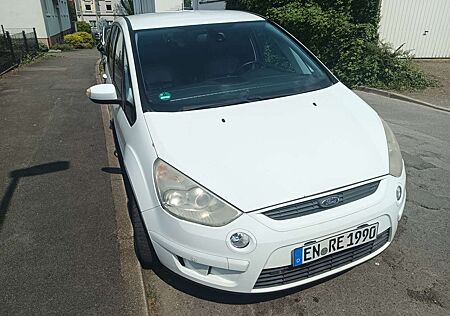 Ford S-Max 2.5 Titanium