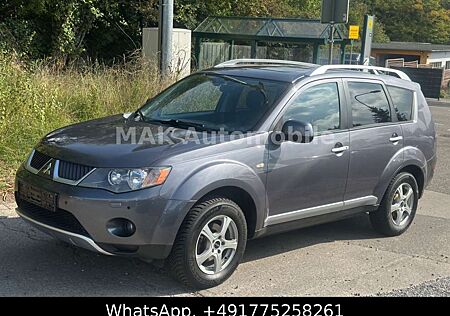 Mitsubishi Outlander 2.2 DI-D Instyle 4x4 Navi,Kam,7 Sitzer
