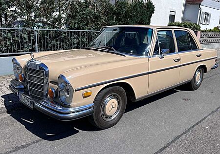 Mercedes-Benz 280 SE 4,5. H-Zulassung, Wertgutachten