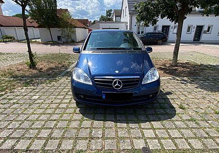 Mercedes-Benz A 180 BlueEFFICIENCY Elegance