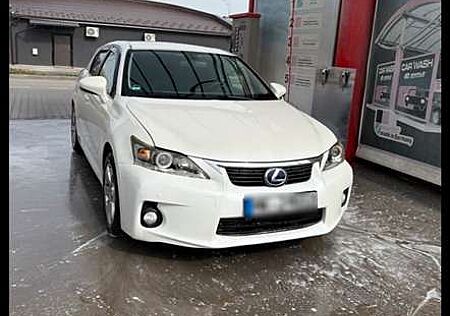 Lexus CT 200h