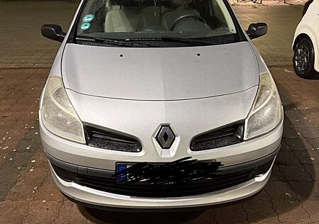 Renault Clio 1.2 16V Expression