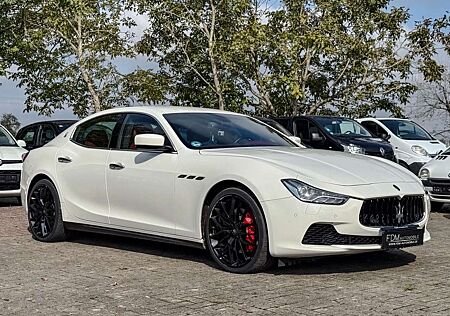 Maserati Ghibli SQ4*TEMPO*F1*FINANZ.MÖGL.*DEUTSCHES-FZG*