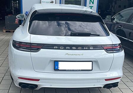 Porsche Panamera Hybrid 4 E-Hybrid