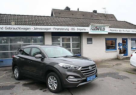 Hyundai Tucson 1.6 Advantage 2WD Leder-Navi-Sitzhzg.-PDC-Rcam-...