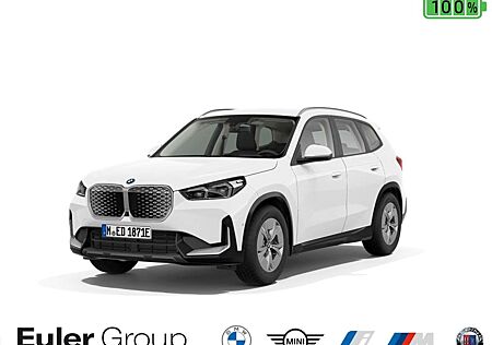 BMW iX1 xDrive 30 HUD AD Navi Digitales Cockpit Soundsyste