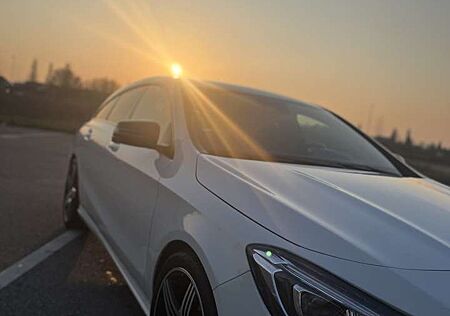 Mercedes-Benz CLA 200 d 4Matic Score (117.902)