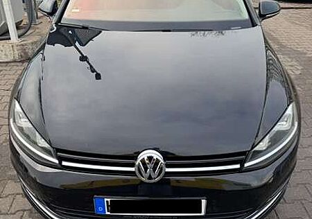 VW Golf Volkswagen 2.0 TDI 4Motion BlueMotion Technology Lounge