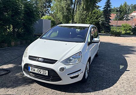 Ford S-Max 2.0 TDCi DPF Titanium
