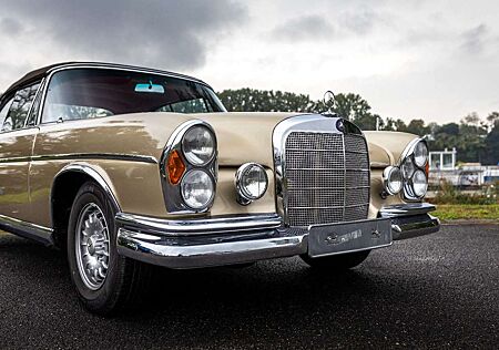 Mercedes-Benz 220 SEb Cabriolet Schaltwagen 2.Hd