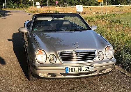 Mercedes-Benz CLK 200 CLK Cabrio 200 Elegance