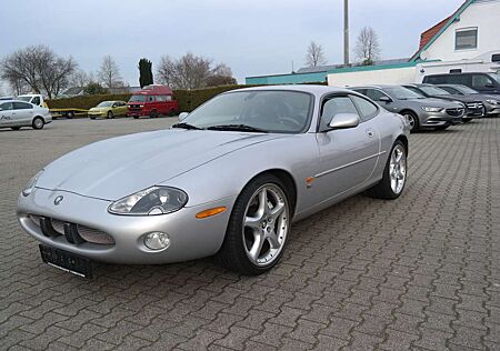 Jaguar XKR 4,2 Coupe Rentnerfahrzeug