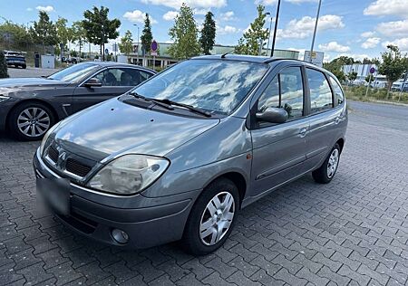 Renault Scenic 1.6 16V TÜV NEU