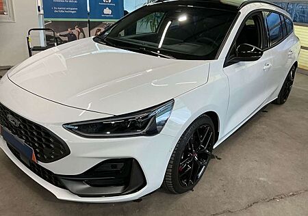Ford Focus Turnier ST X HUD+LED+B&O+PANO+KAMERA+DAB