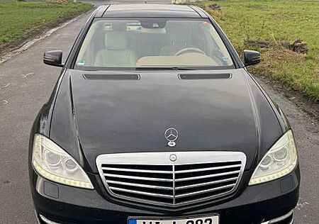 Mercedes-Benz S 350 BlueTec 4Matic L (221.183)