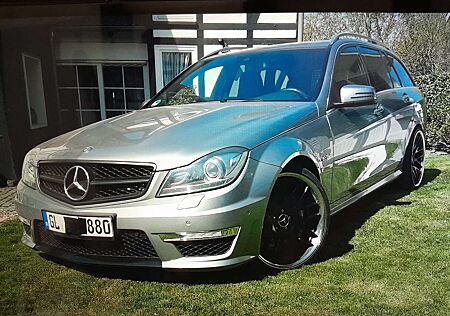 Mercedes-Benz C 63 AMG Kombi mit 2 tlg. 20 Zoll Spezialfelgen etc.
