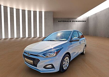 Hyundai i20 Life Klima Kamera Car-Play Start/Stop