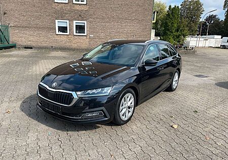 Skoda Octavia First Edition*DSG*Digital*Navi*LED*