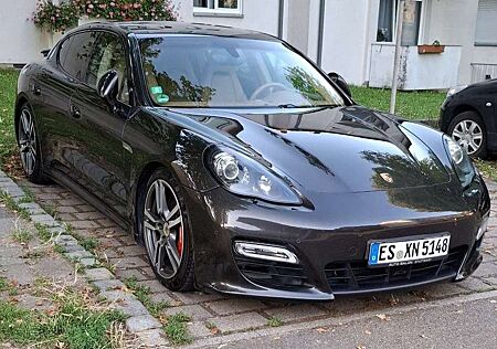 Porsche Panamera GTS PDK