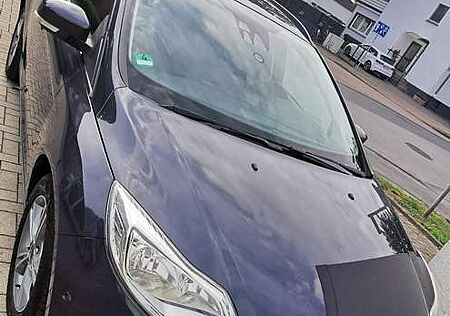 Ford Focus Turnier 1.6 TDCi ECOnetic 99g Start-Stopp-Sy Champ