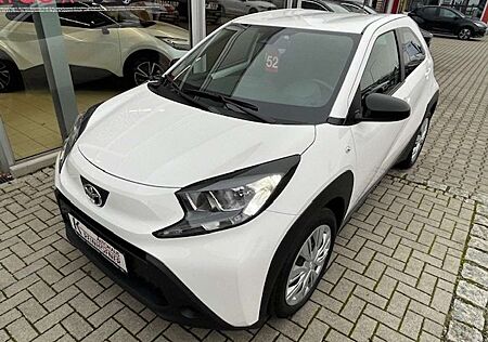 Toyota Aygo (X) Play