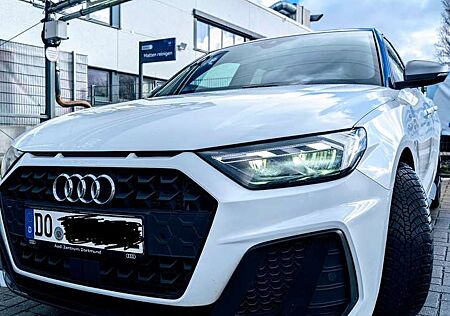 Audi A1 40 TFSI Sportback S tronic S-line innen außen