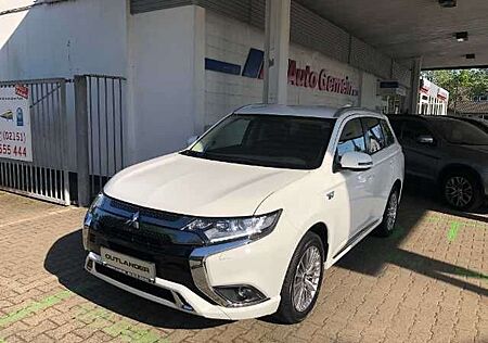 Mitsubishi Outlander PHEV BASIS mit Spirit-Paket 2.4