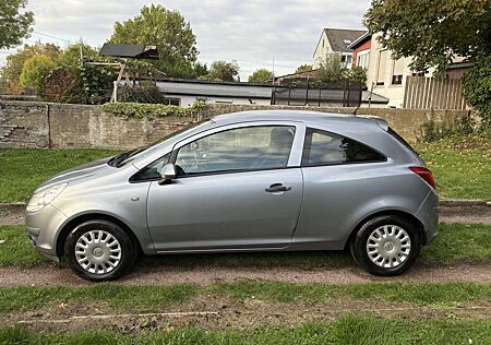 Opel Corsa 1.2 Automatik