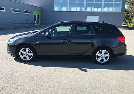 Opel Astra Sports Tourer 1.4 Turbo 55000km TÜV+Service neu