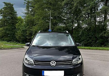 VW Touran Volkswagen 1.6 TDI DPF DSG Highline