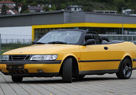 Saab 900 2.0i SE Mellow Yellow