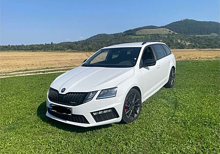 Skoda Octavia Combi 2.0 TSI DSG RS