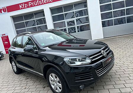 VW Touareg Volkswagen V6 3,0 TDI BMT /Leder/AHK/Scheckh.