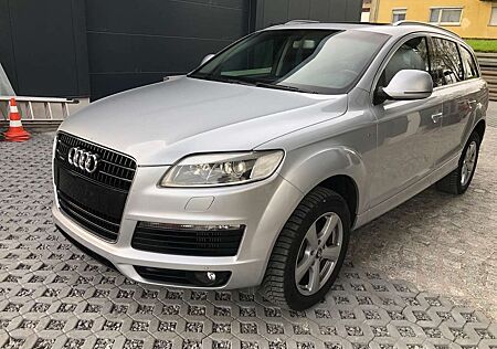 Audi Q7 3.0 TDI quattro 7 Sitzer