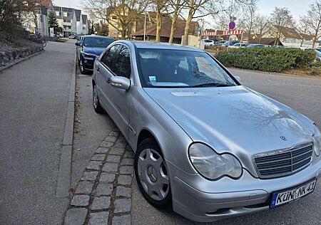 Mercedes-Benz 240 203