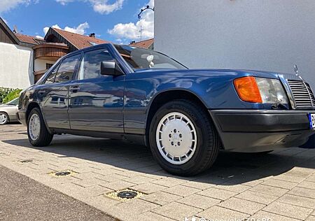 Mercedes-Benz 300