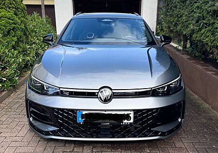 VW Passat Variant Volkswagen 2.0 TDI SCR DSG R-Line