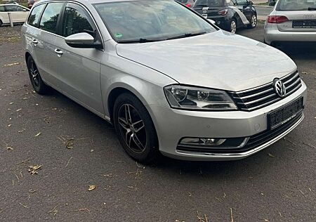 VW Passat Volkswagen 2.0 TDI BlueMotion Technology Exclusive