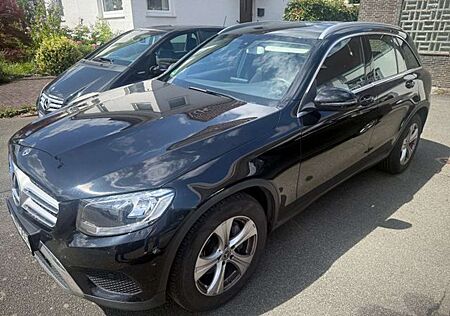 Mercedes-Benz GLC 220 d LUXURY-PAKET AHK NAVI LED PDC