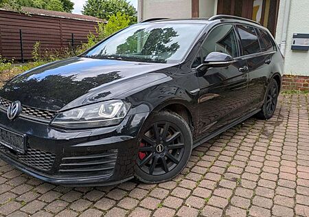 VW Golf Volkswagen GTD Variant GTD BlueMotion Technology DSG