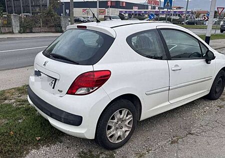 Peugeot 207 1.4 HDi 70ch FAP Urban Move