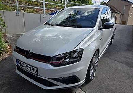 VW Polo GTI Volkswagen 1.8 TSI (Blue Motion Technology)