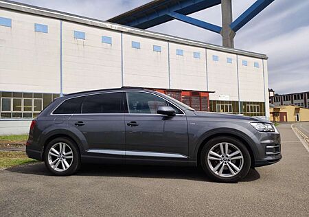 Audi Q7 Diesel 3.0 TDI quattro tiptronic