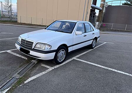 Mercedes-Benz C 180 gebraucht kaufen Mercedes-Benz C 180 Classic Tüv Neu