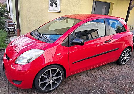 Toyota Yaris 3-Türer 1.33- Cool+Alufelgen+AHK