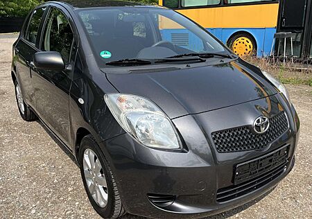 Toyota Yaris 1.3 VVT-i Cool/TÜV 09.2026/WKR