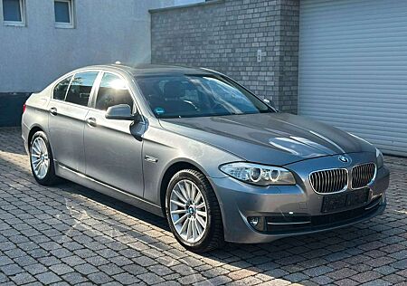 BMW 520 d Lim. Navi*Bi-Xenon*2-Zonen*TÜV 08/26*