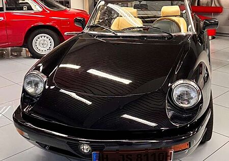 Alfa Romeo Spider 2.0