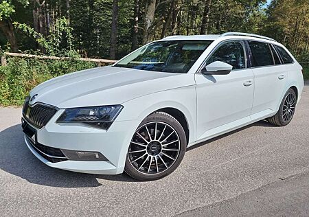 Skoda Superb III Combi Diesel Combi 2.0 TDI DSG Style