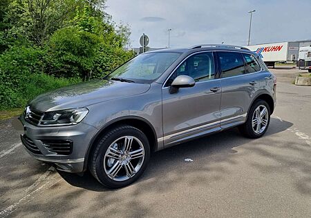 VW Touareg Volkswagen 3.0 V6 TDI R -Line